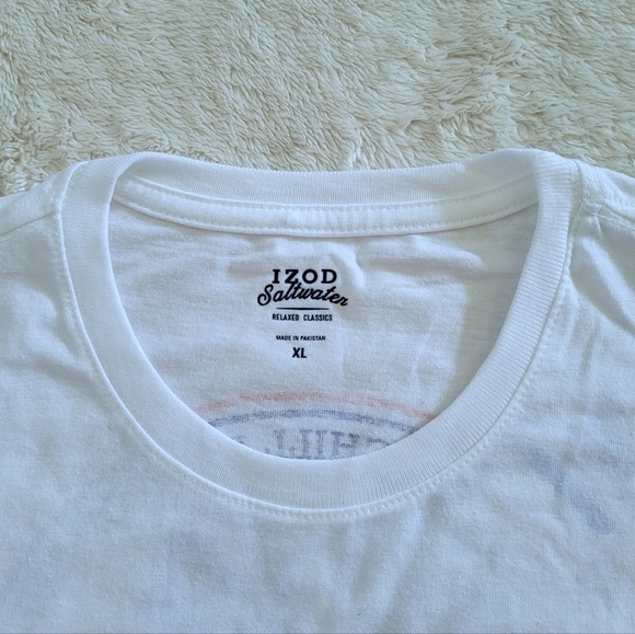 IZOD Saltwater🌊 "Chill Days On The Open Waves" Graphic Tee👕 - NWT - Picture 4 of 15